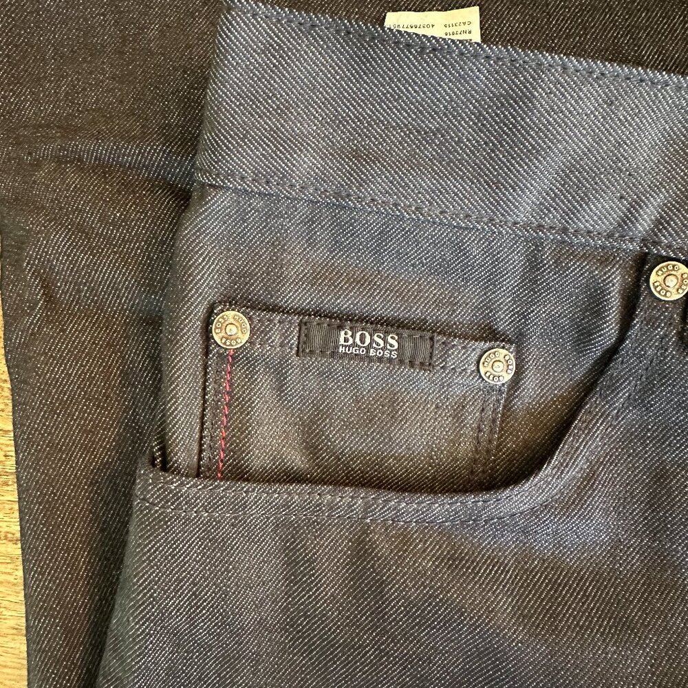 HUGO BOSS Maine Jeans 38 Dark Selvedge Denim Hemmed Straight Leg